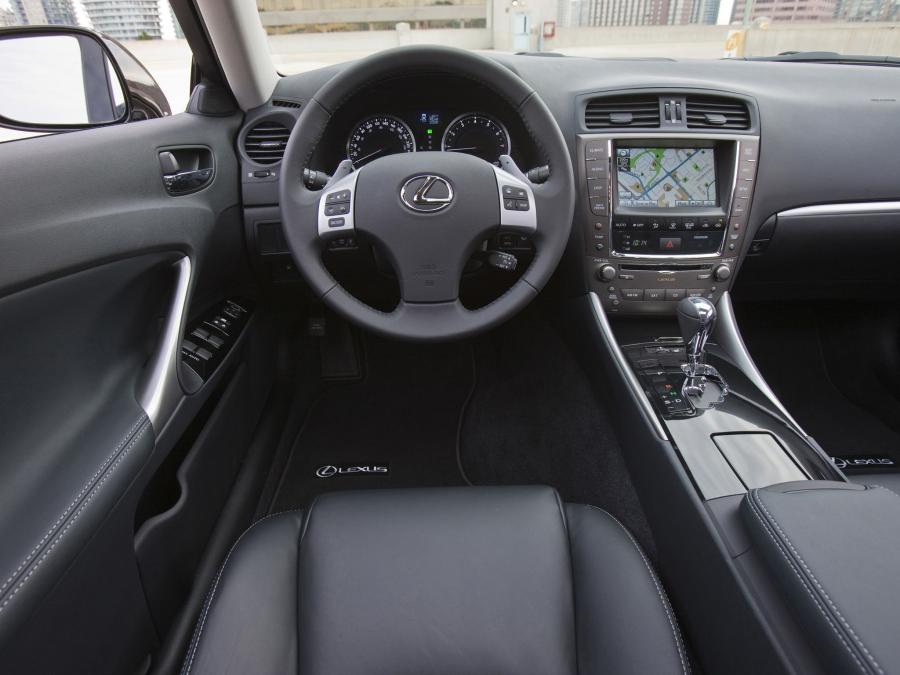  Lexus IS250 AWD 2008 года  (фото 15 из 30)